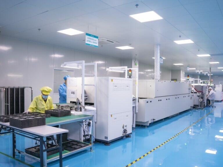 SwiftForce Intelligent Equipment Co.,Ltd.-China manufacturer-touchscreen computers-monitor- Dust-free workshop