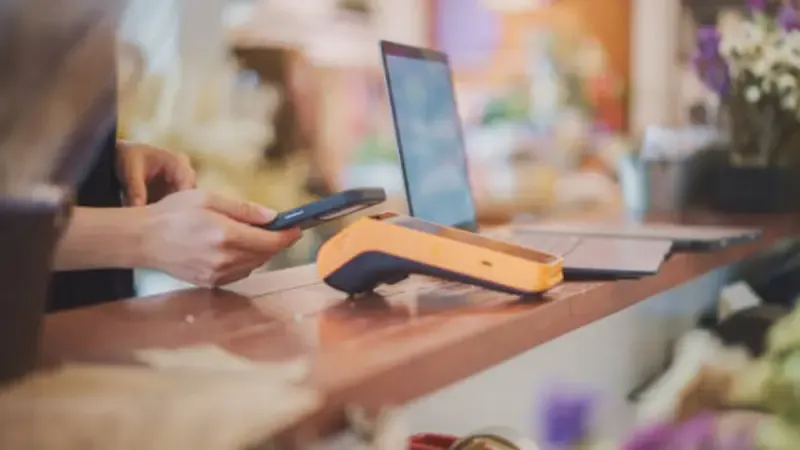 Cash kiosk in a store