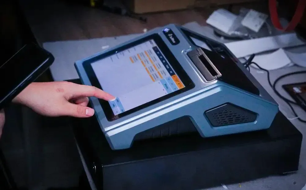 OEM POS hardware manufacturer SwiftForce-all-in-one touchscreen POS terminal