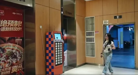 Self-service car wash key cabinet